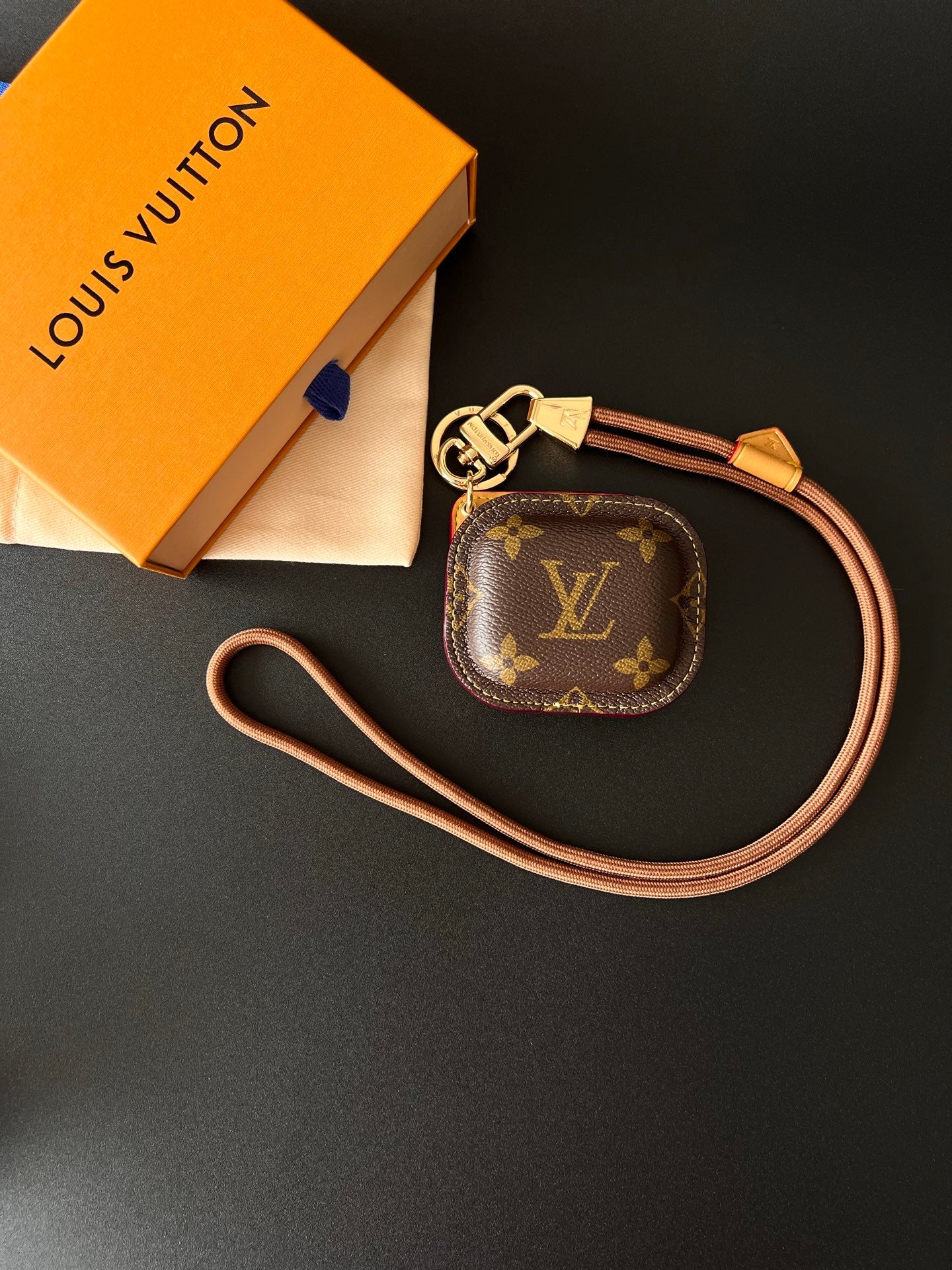 A1R76E66 Popular bag 's charms accessories