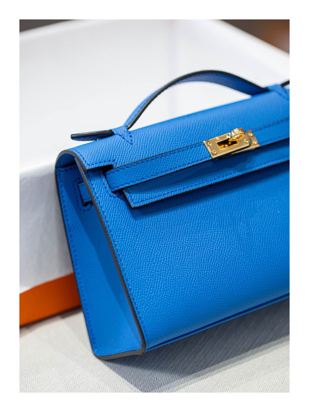 B1R66A7 Popular leather bag