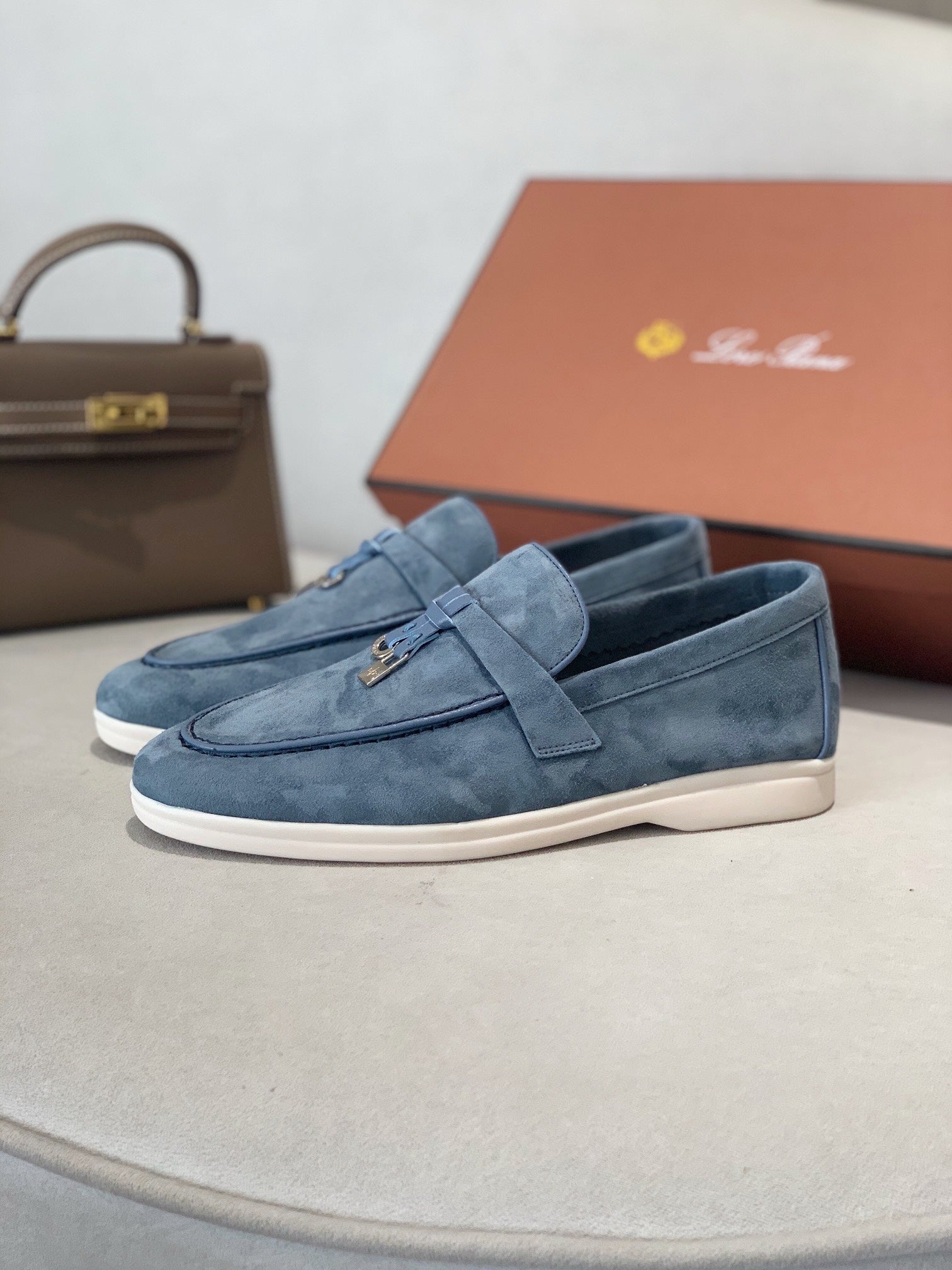 Z2R55A10 Popular high-quality shoes
