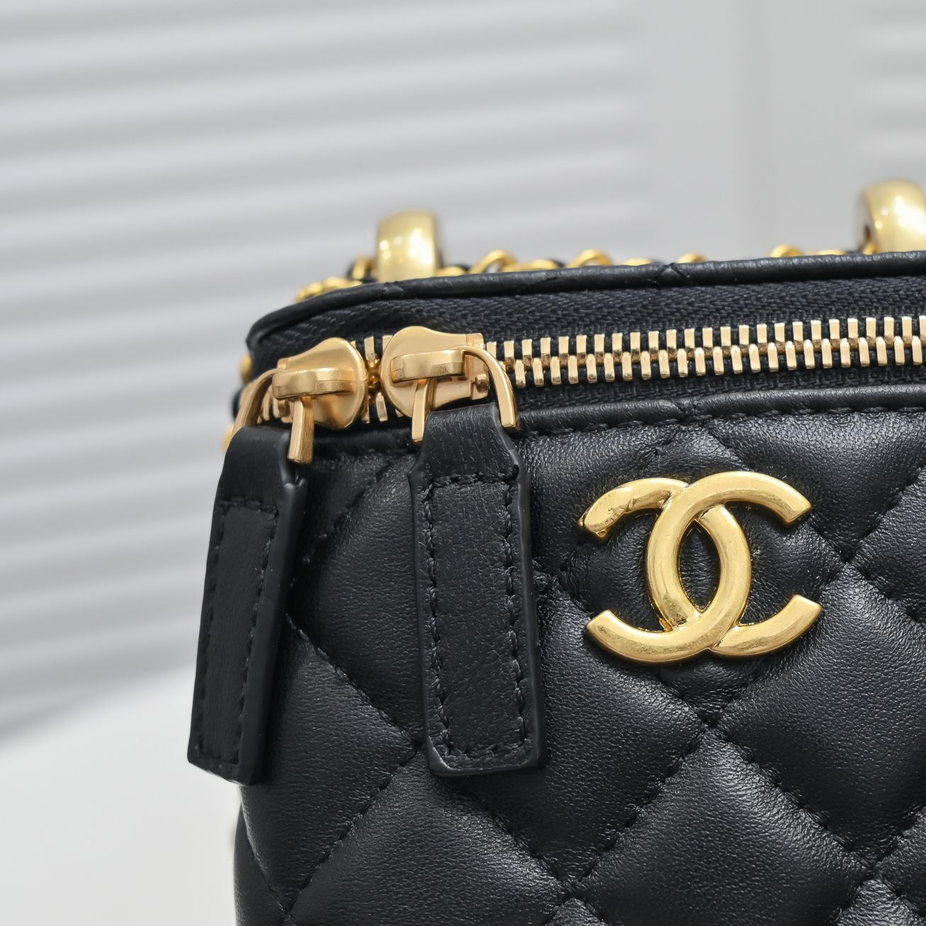 B1X43C45 Popular  leather bag 