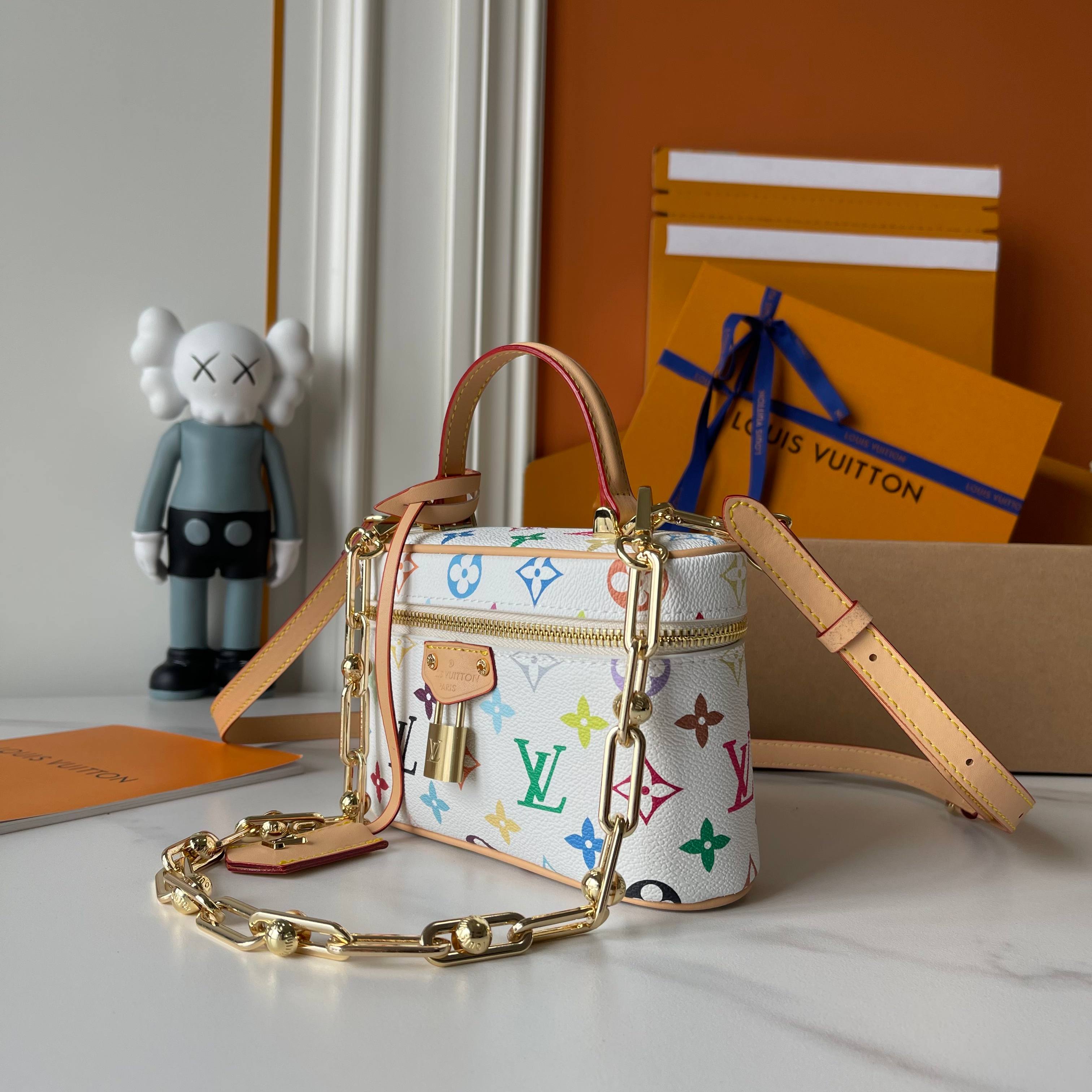 B1P46E38 Popular leather bag