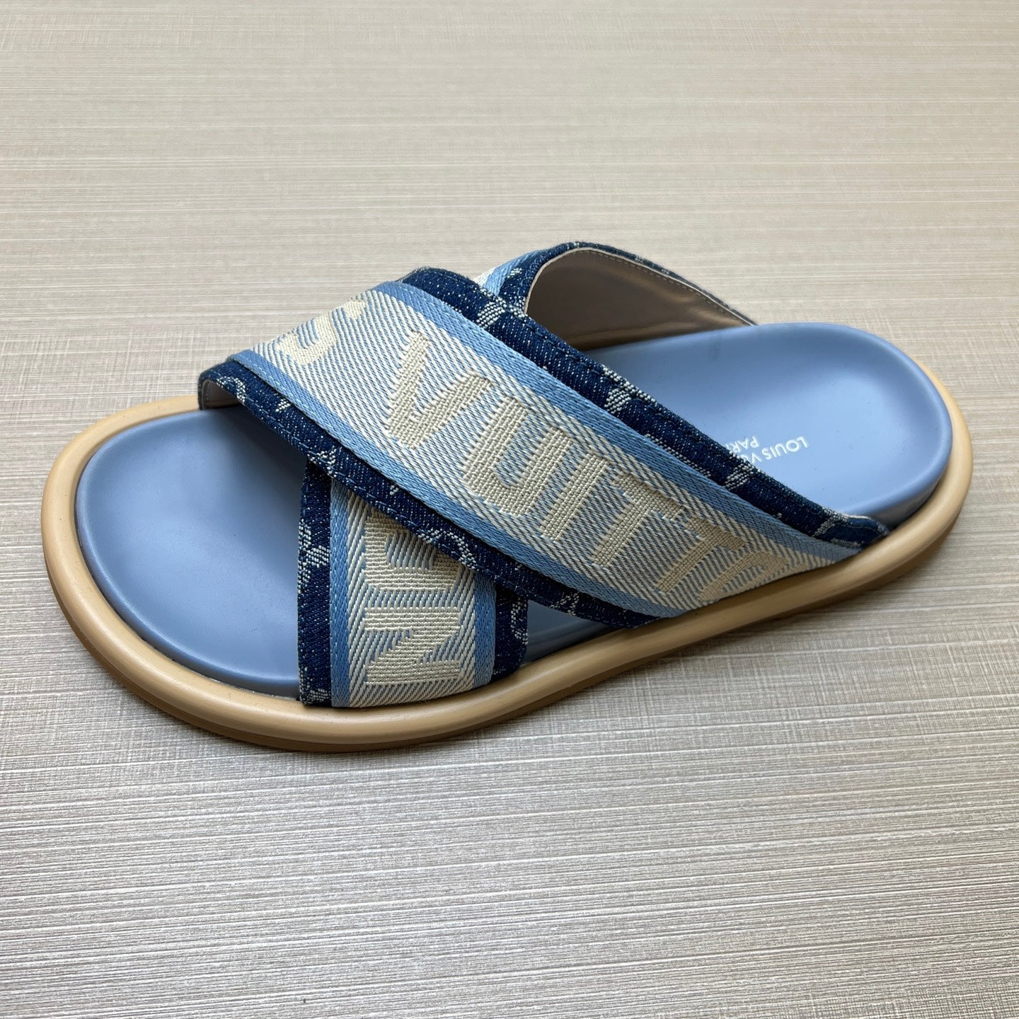 Z5Z35E272 Popular Slippers