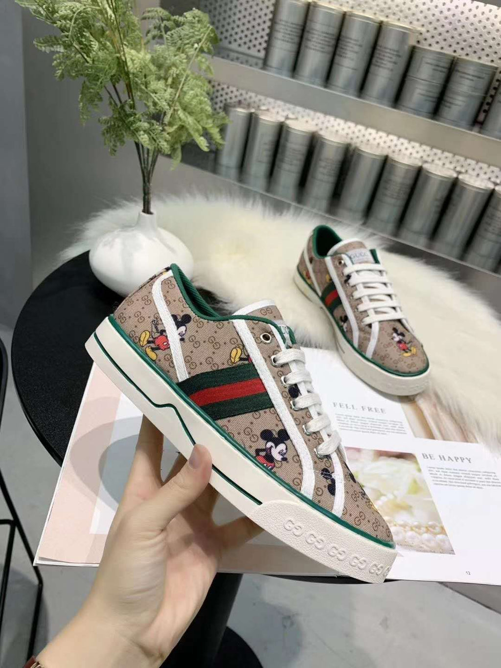 Z2Q105B205 Popular high-quality Shoes