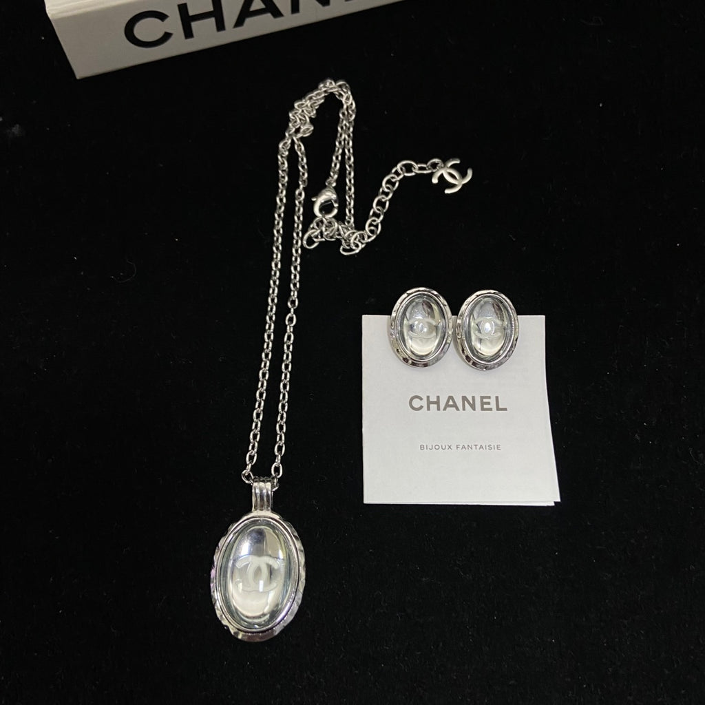 X1Q85C233X Popular Necklace. Earrings