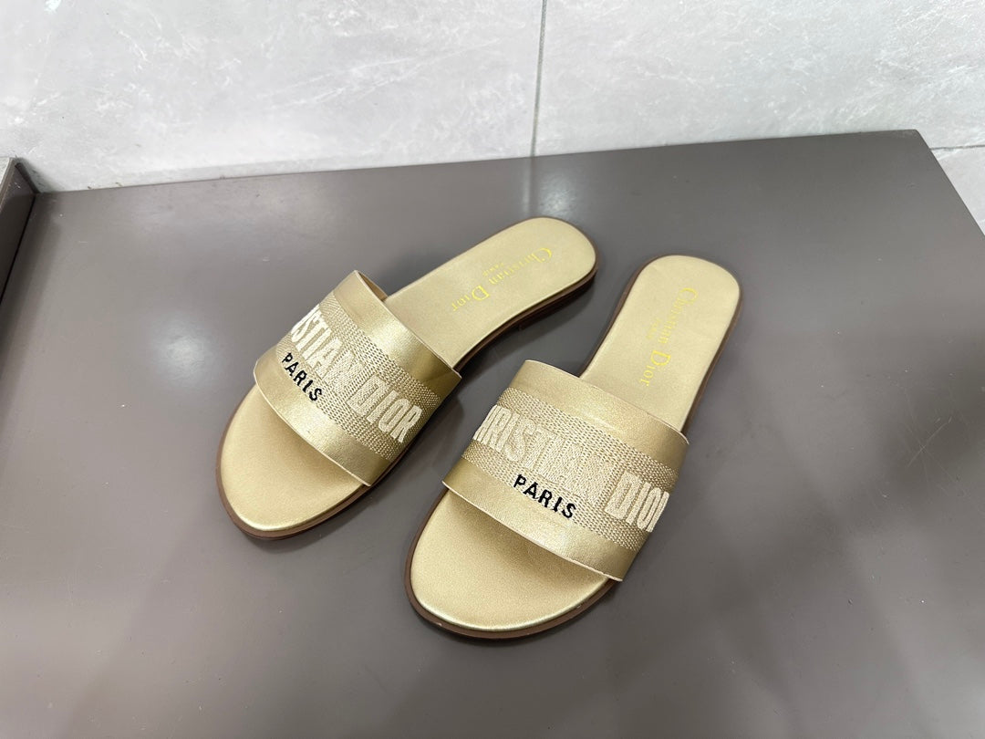 Z1ZD32 Popular slippers