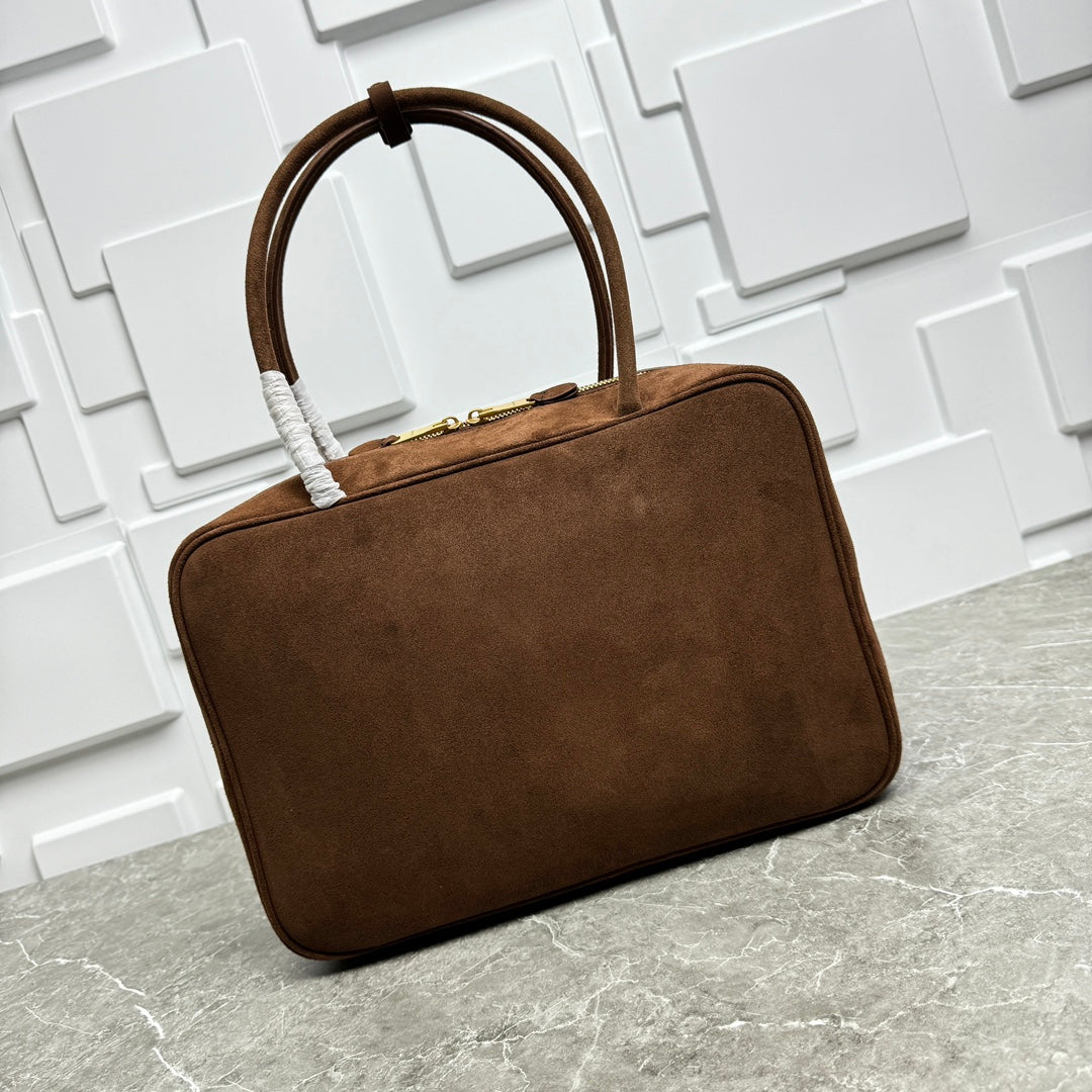 B1P36A28 Popular chamois leather bag