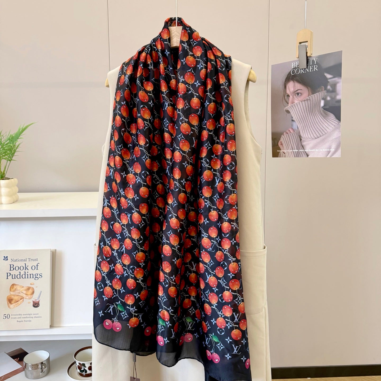 W1Z35E199  Popular Silk Scarve