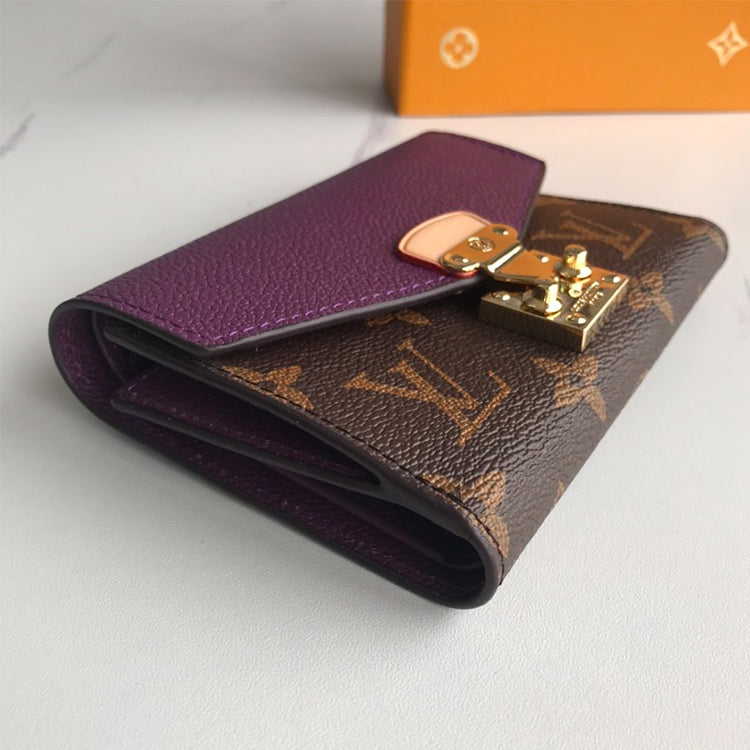 B1P20E10 Popular leather wallets