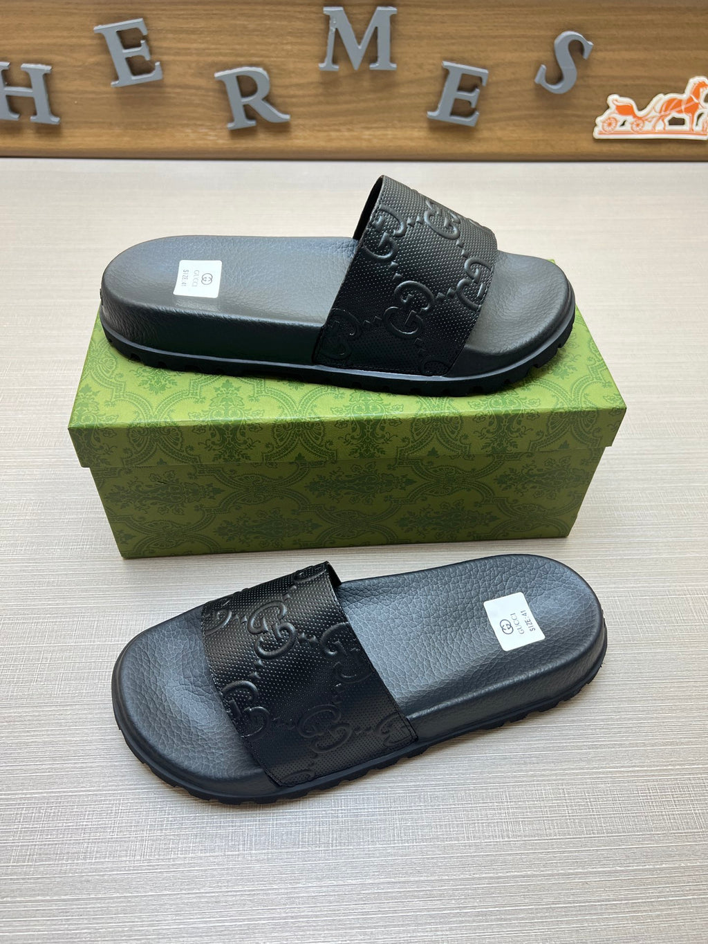 Z5X76B2  Popular slippers