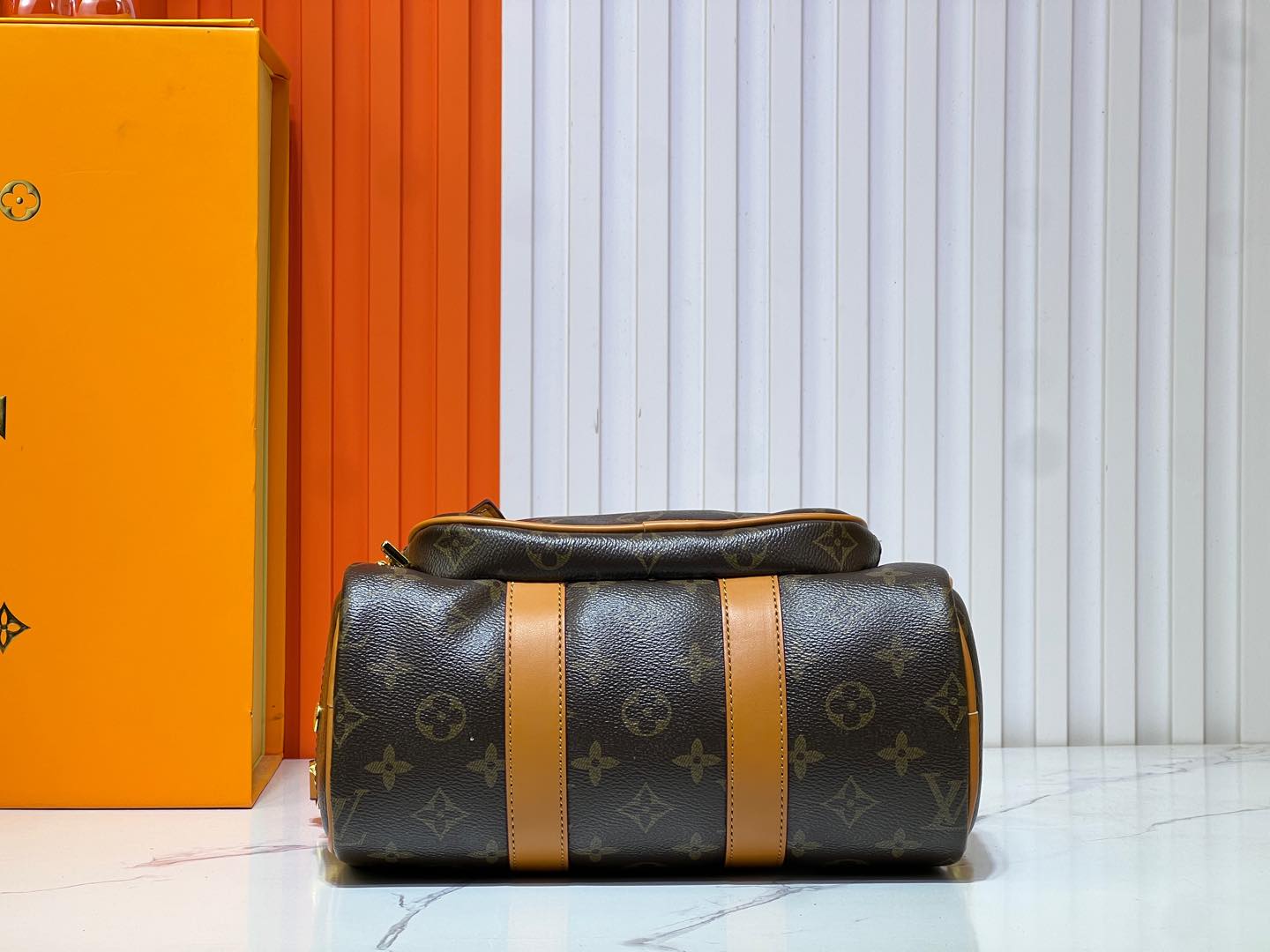 B1W15E39 Popular  leather bag