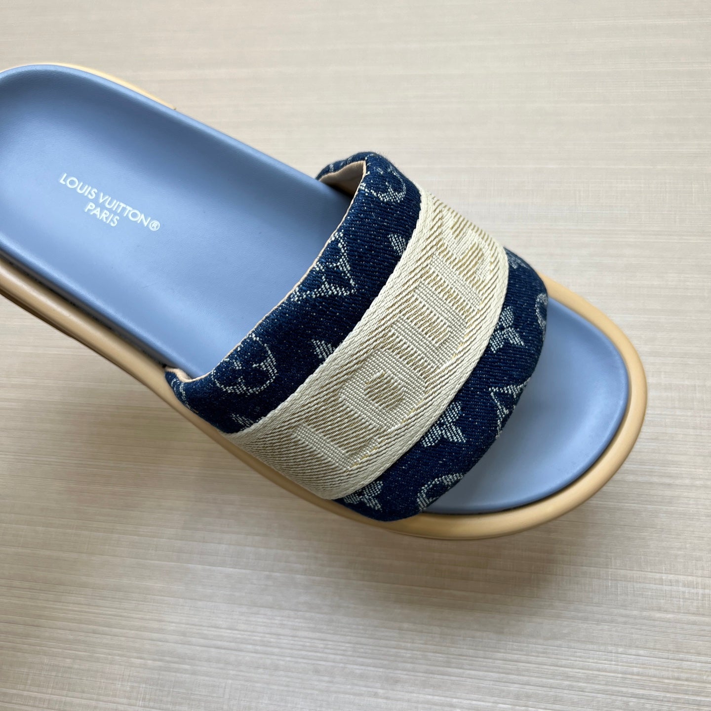 Z5Z35E301 Popular Slippers