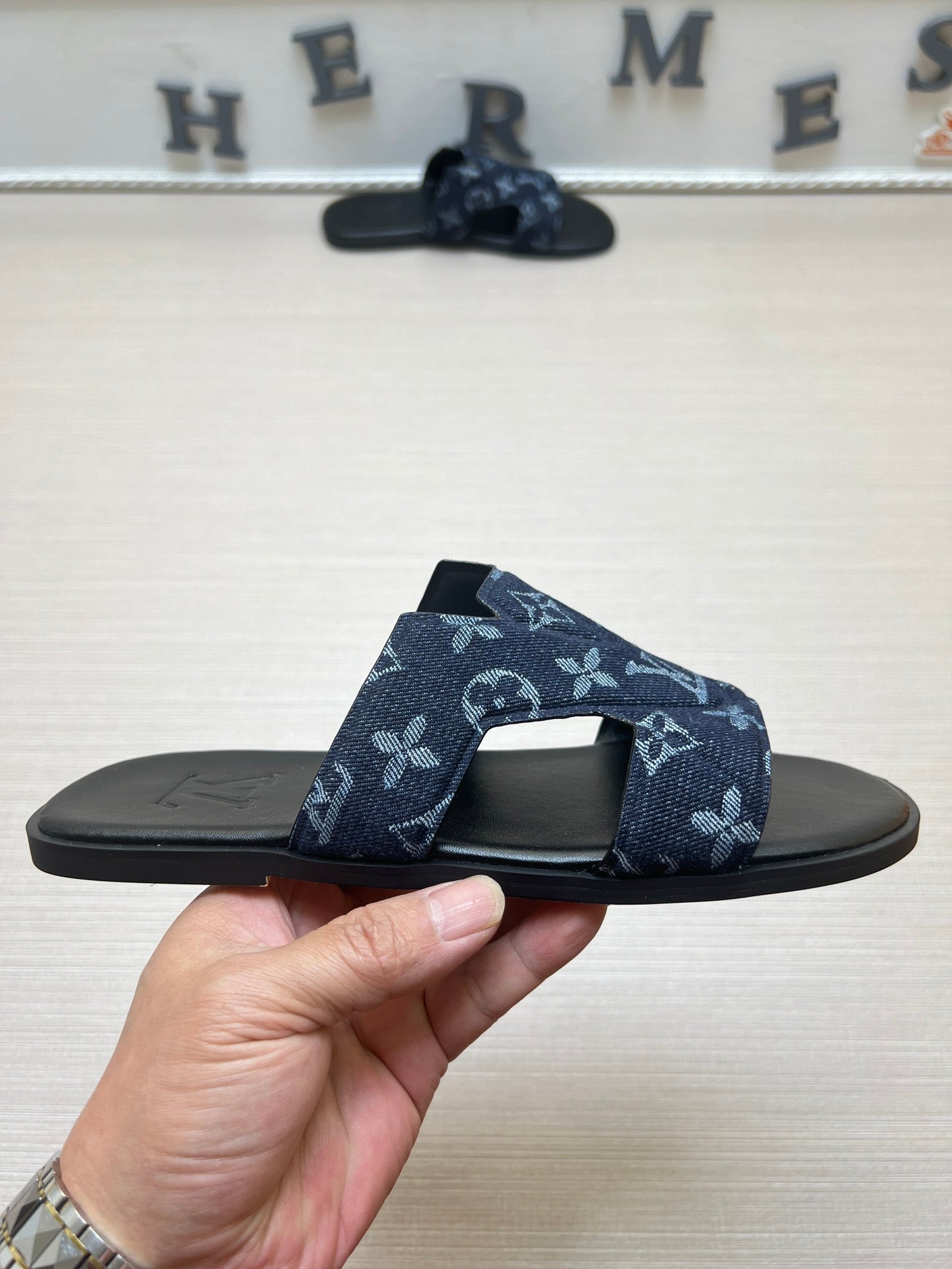 Z5ZE32 Popular slippers