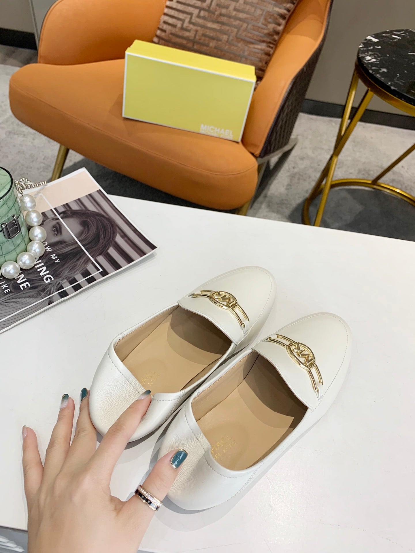 Z2Q105A185 Popular high-quality leather shoes