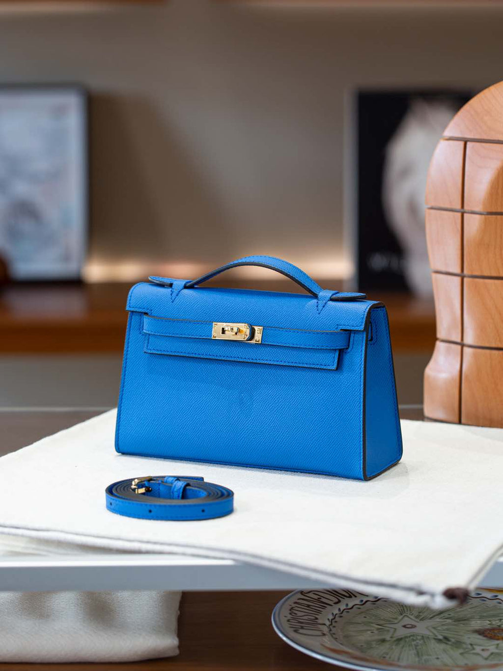 B1R66A7 Popular leather bag