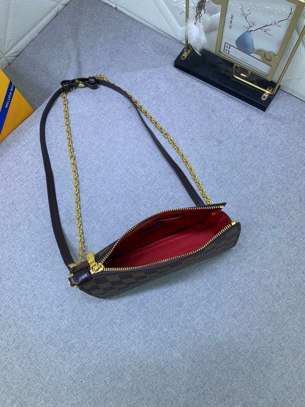 B1X34E275 Popular  leather bag 