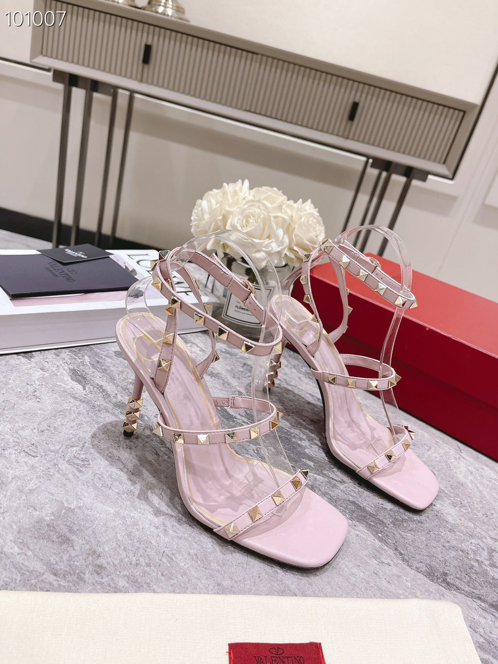 Z2Q55VL56 Popular  leather High heels