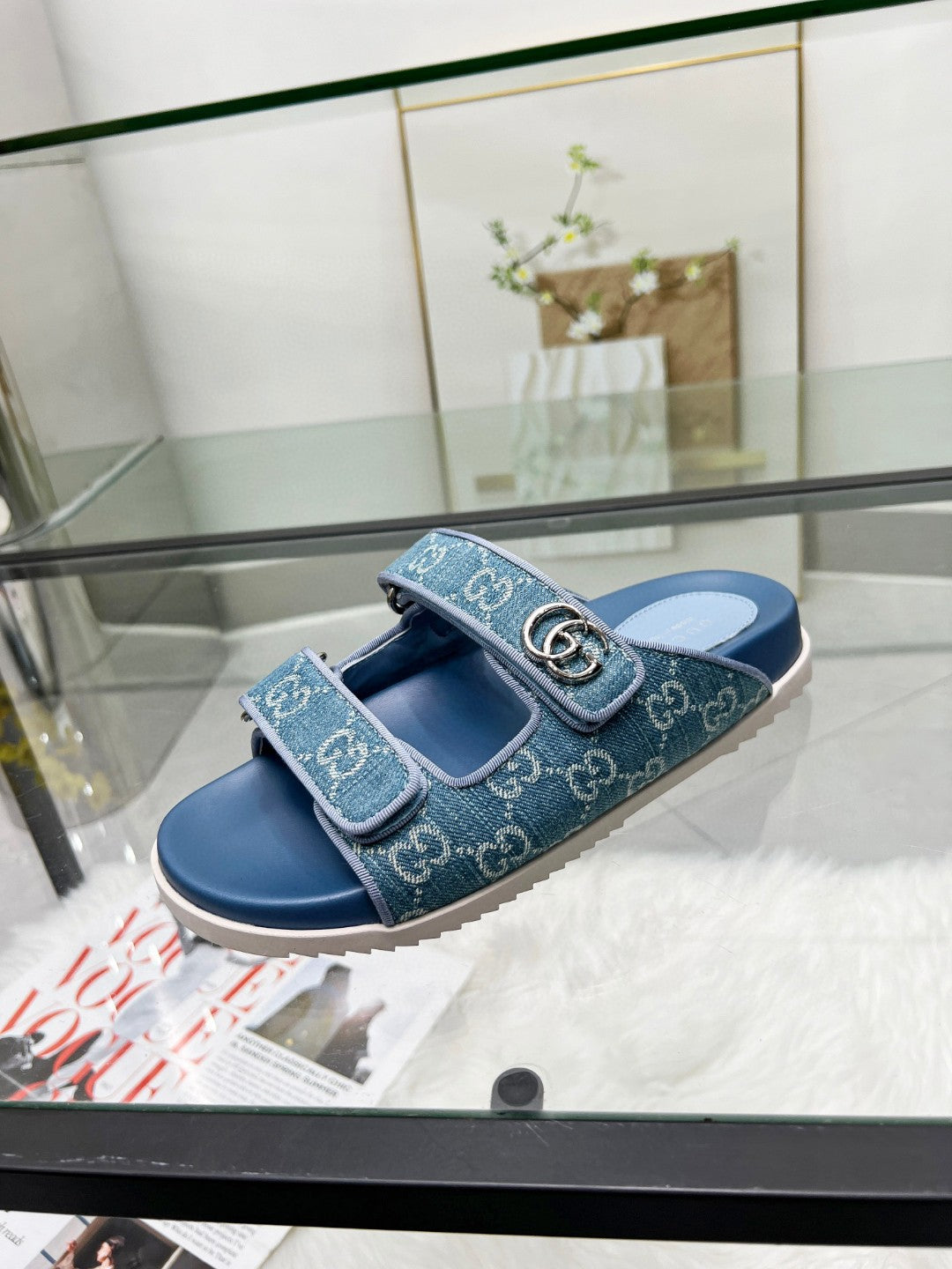 Z2R65B10  Popular high-quality shoes