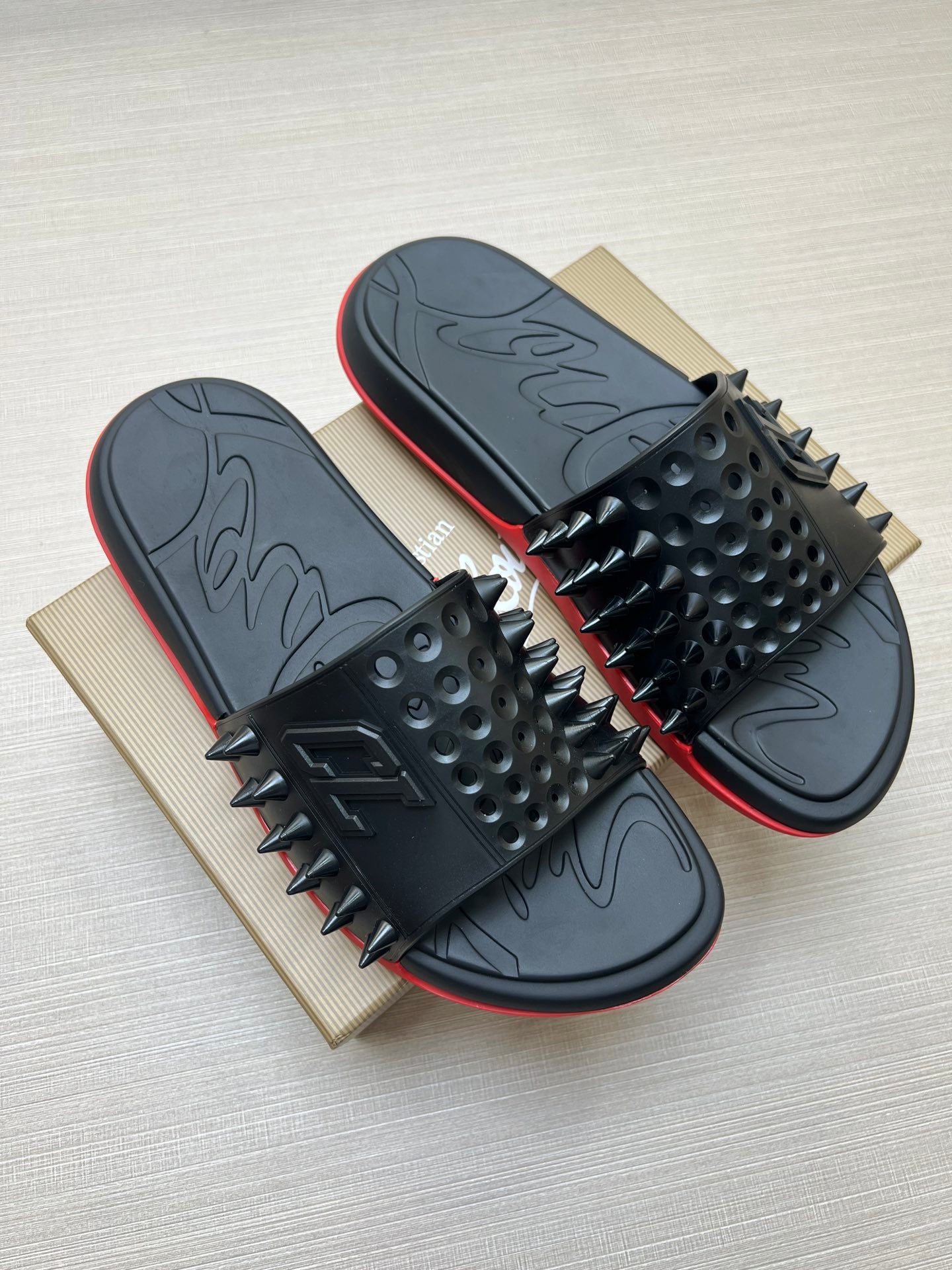 Z5ZA18 Popular slippers