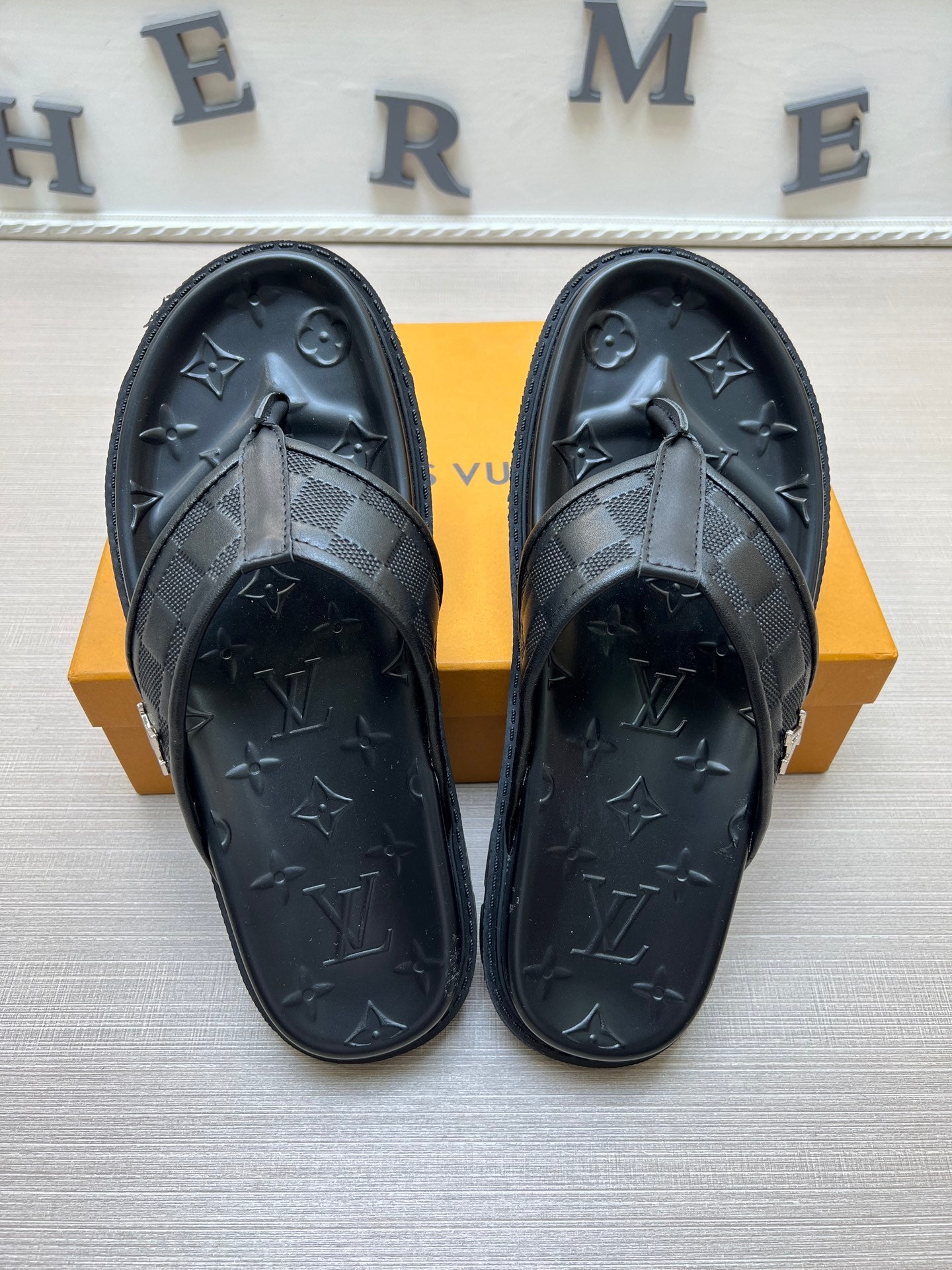 Z5Z35E303 Popular Slippers