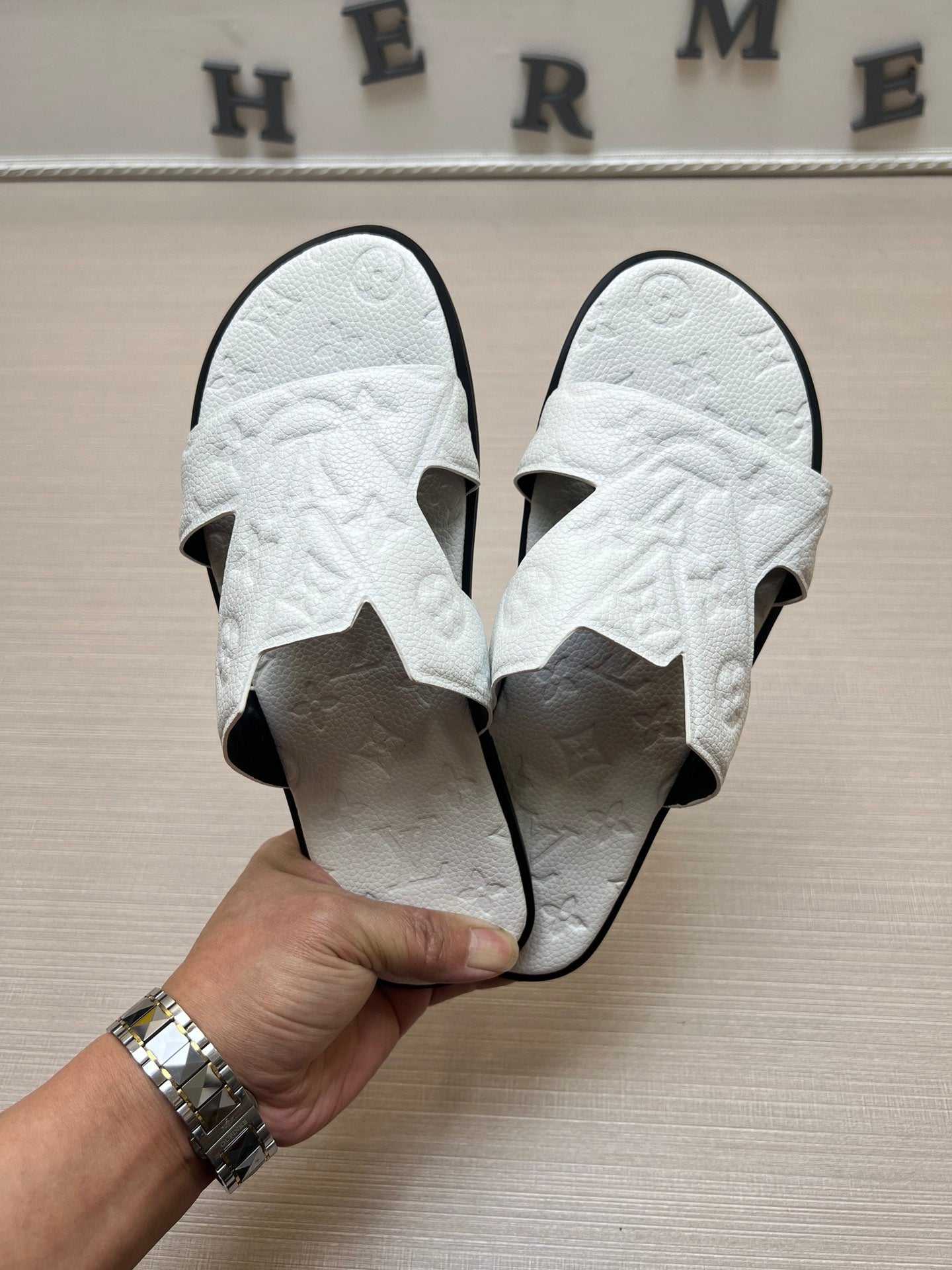 Z5ZE34 Popular slippers