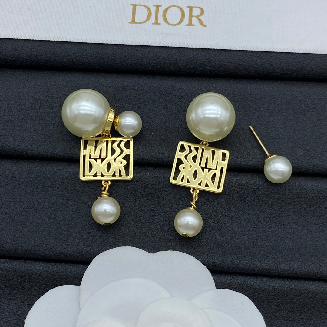 X1Z94D1068E Popular Earrings
