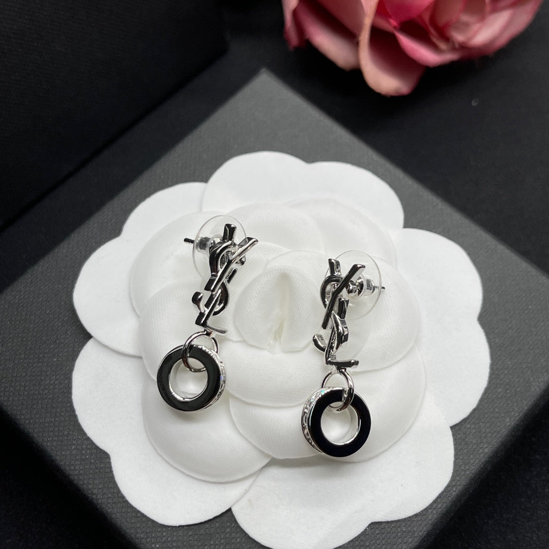 X1Z94SL606E Popular  Earrings