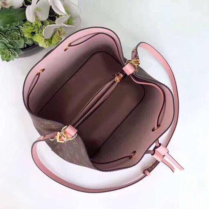 B1P20E81 Popular  leather bag 