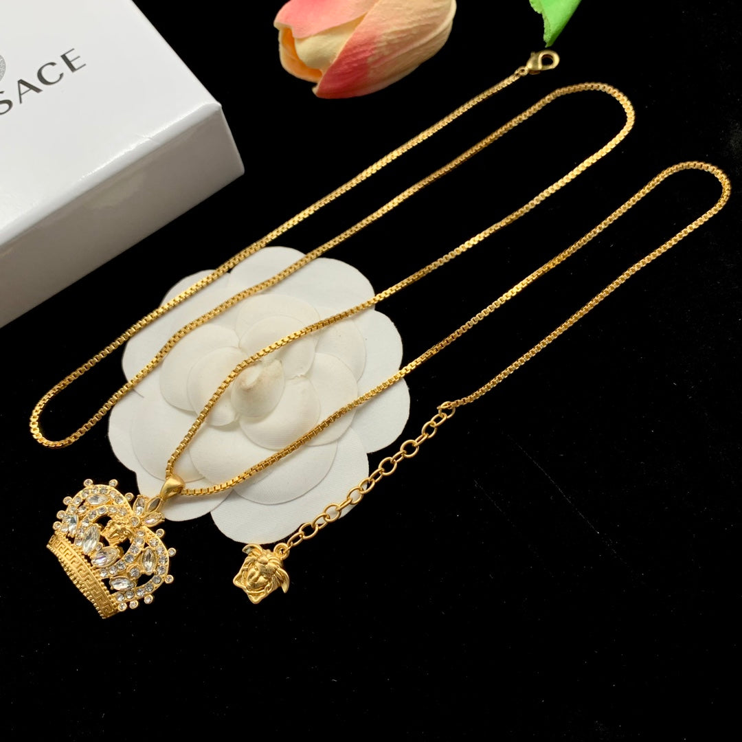 X1R75V78X Popular   Necklace . Bracelets
