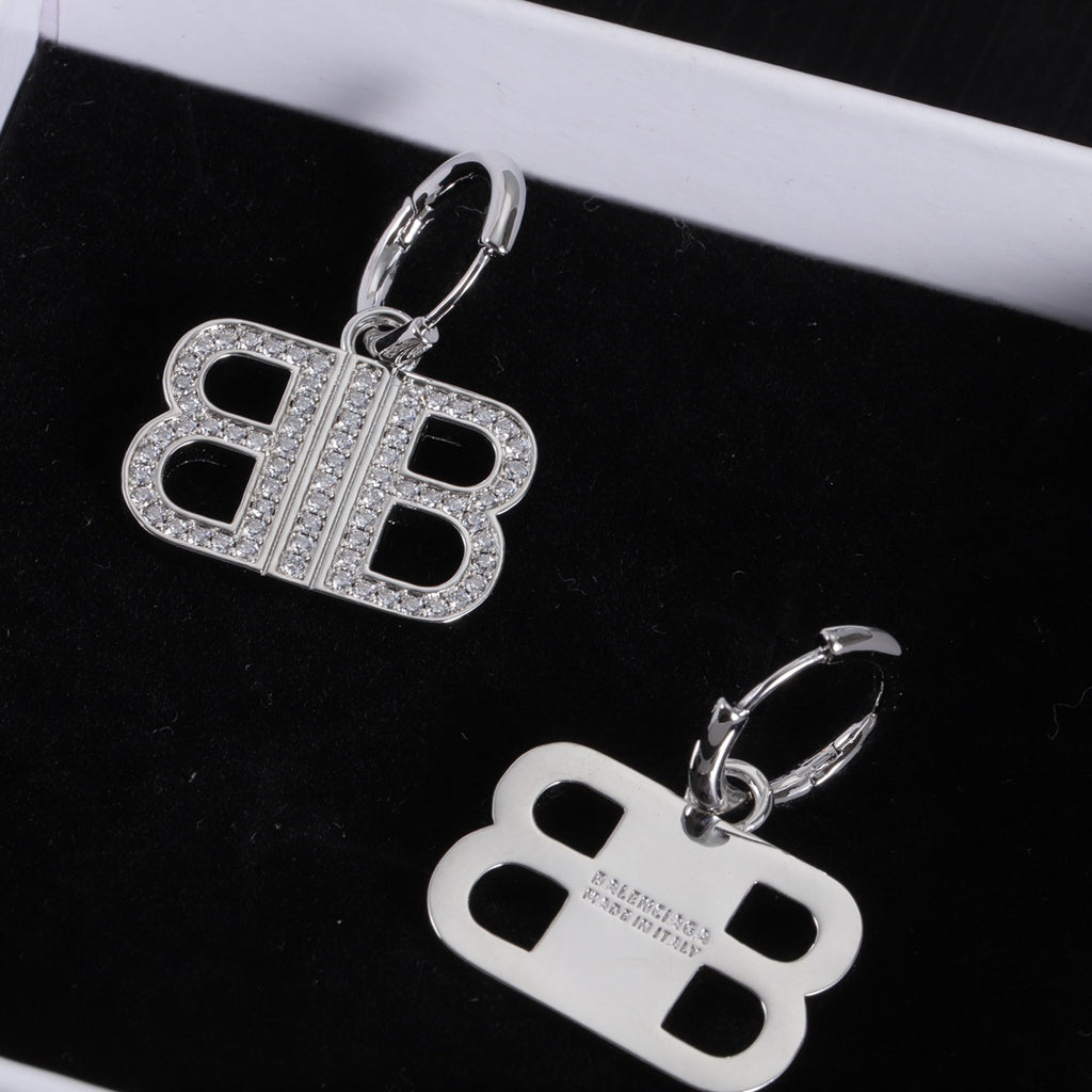 X1Z34J131E Popular Earrings