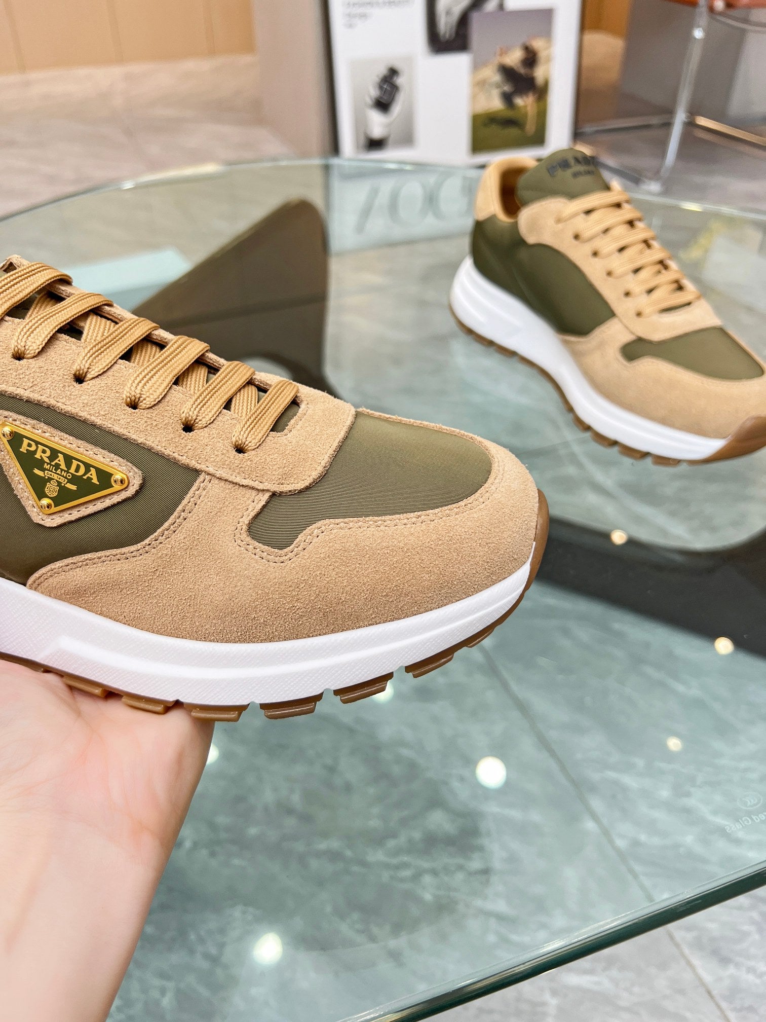 Z2LPD5  Popular high-quality shoes