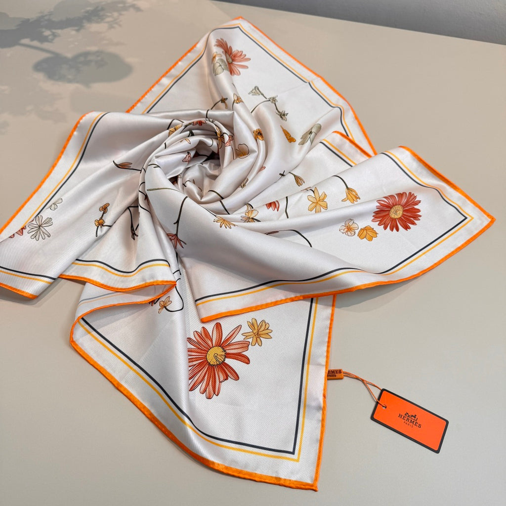 W1N46H19 Popular Silk Scarve