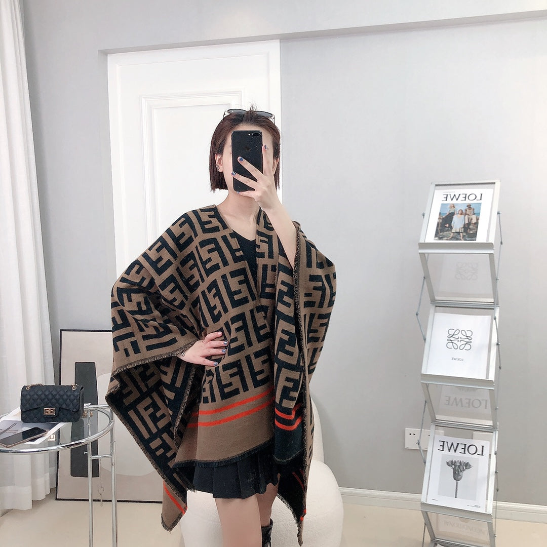 W1R86F28 Popular cloak