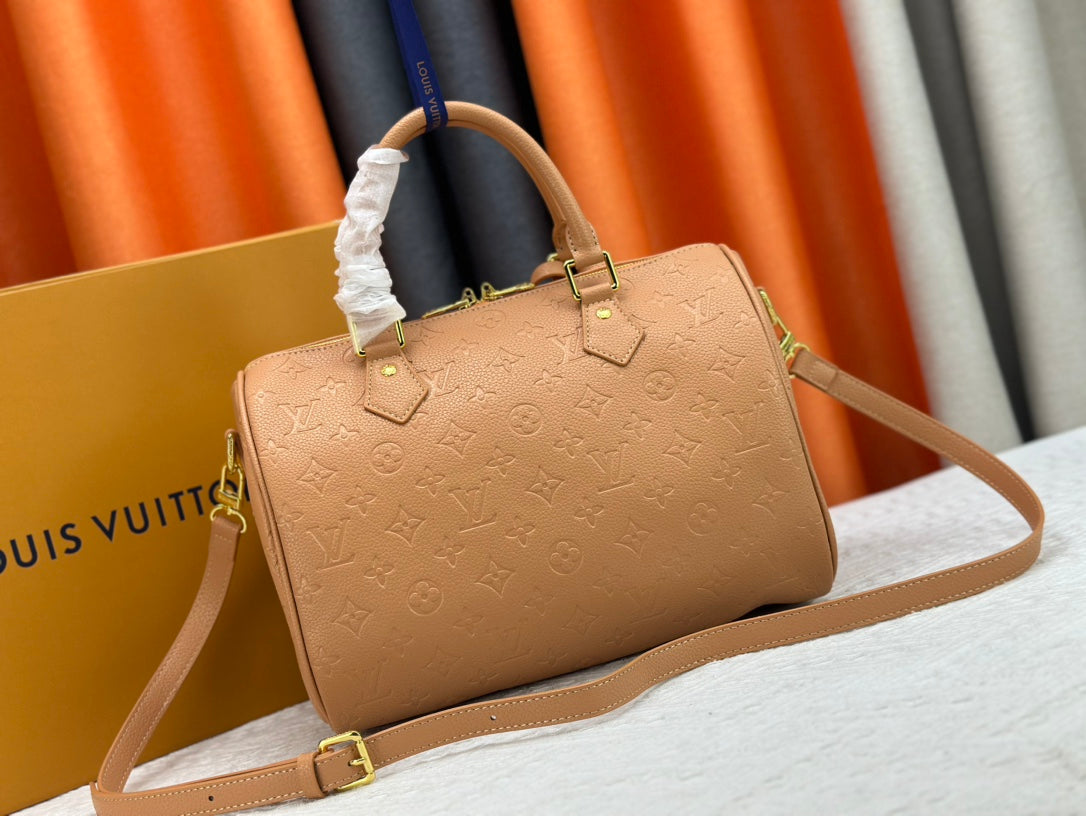 B1X56E29 Popular leather bag