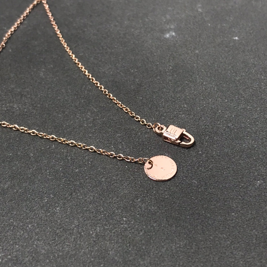 X1Q85H317X Popular Necklaces