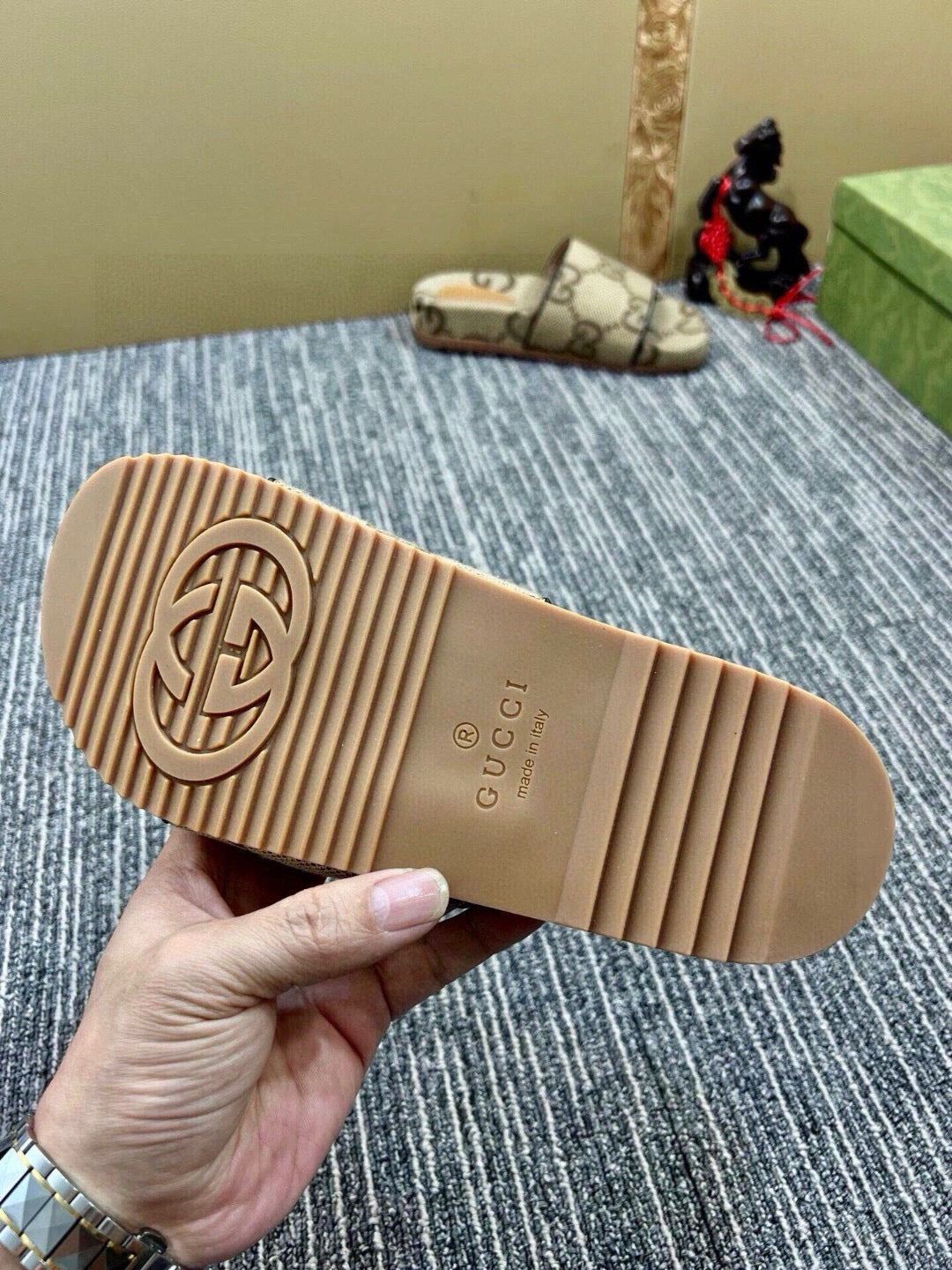 Z5R76B2 Popular Slippers