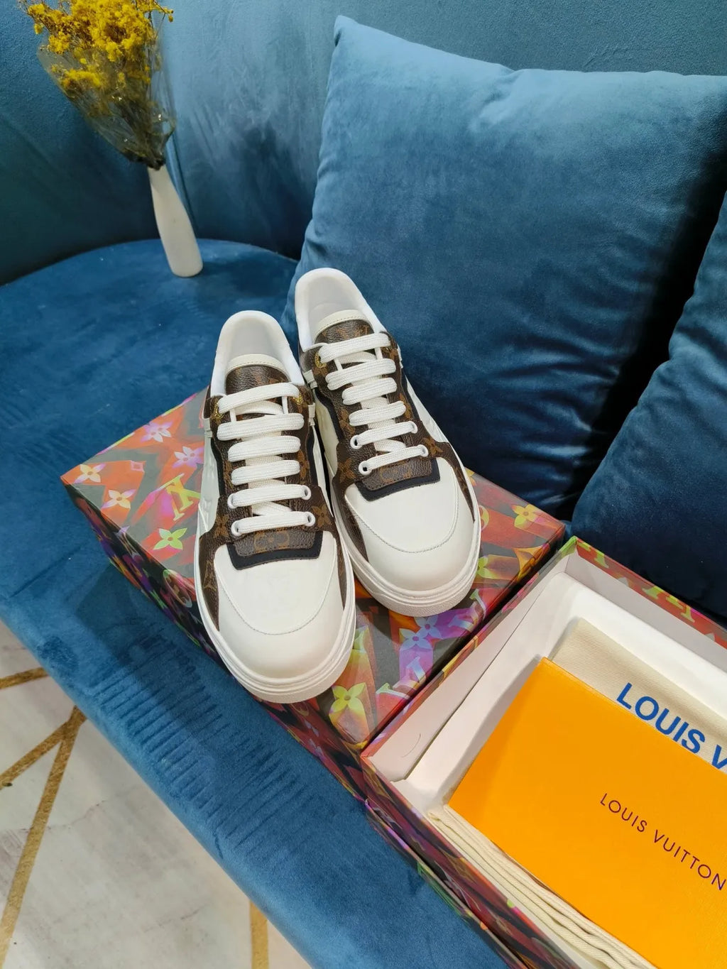 Z2YE45 Popular Sneakers
