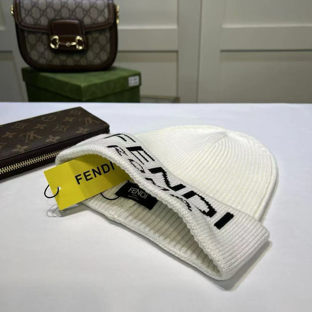 M1R86F47 Popular hats
