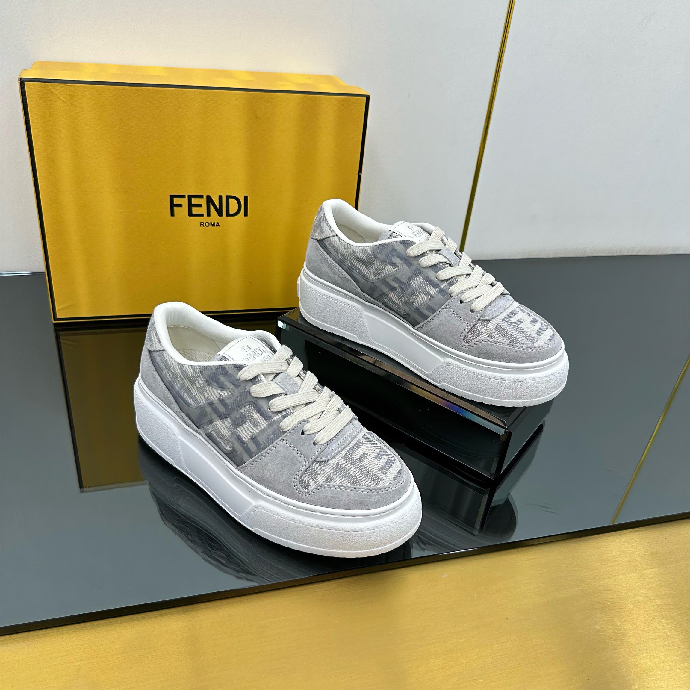 Z2Q105F418 Popular high-quality Shoes