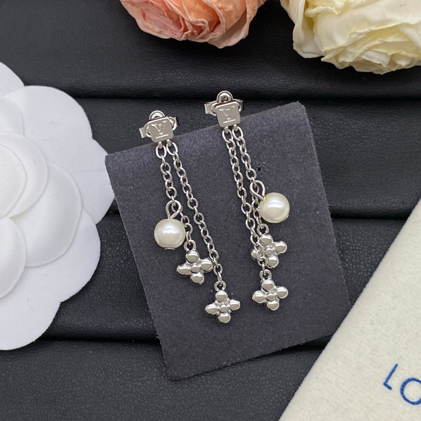 X1Z95E66E Popular Earrings