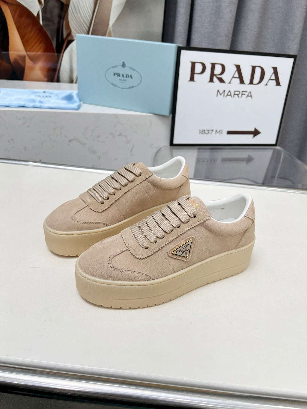 Z2Q95P109 Popular high-quality  shoes