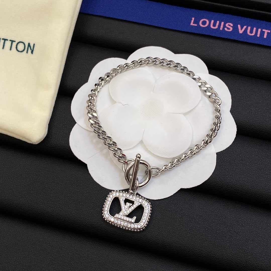 X1N83E251X  Popular   Necklaces  Bracelets Earrings