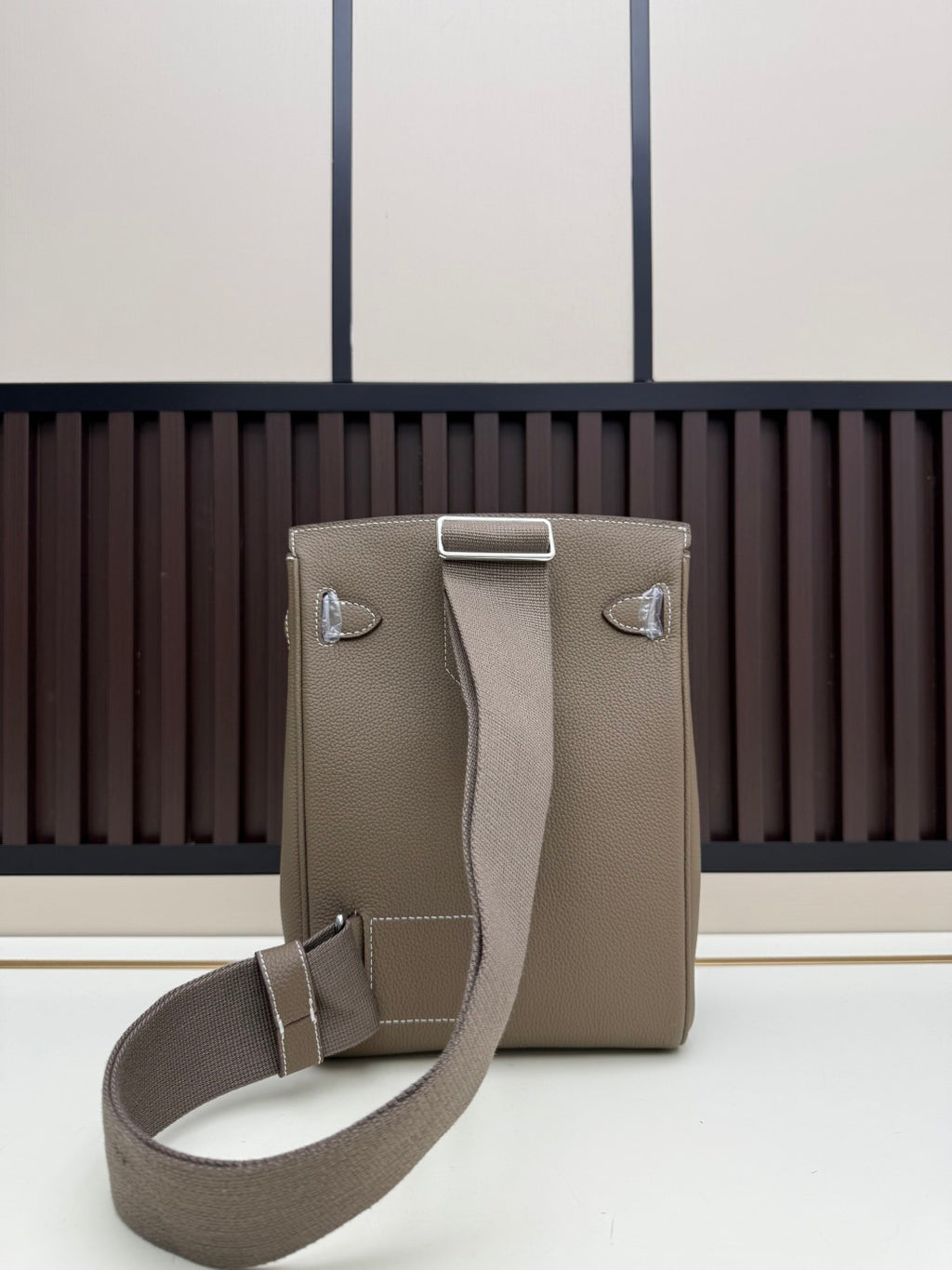 B1P36H45 Popular leather bag