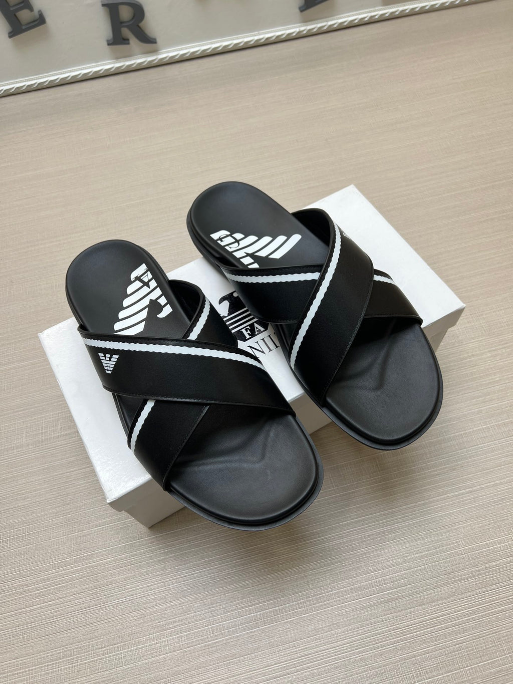 Z5ZA102 Popular slippers