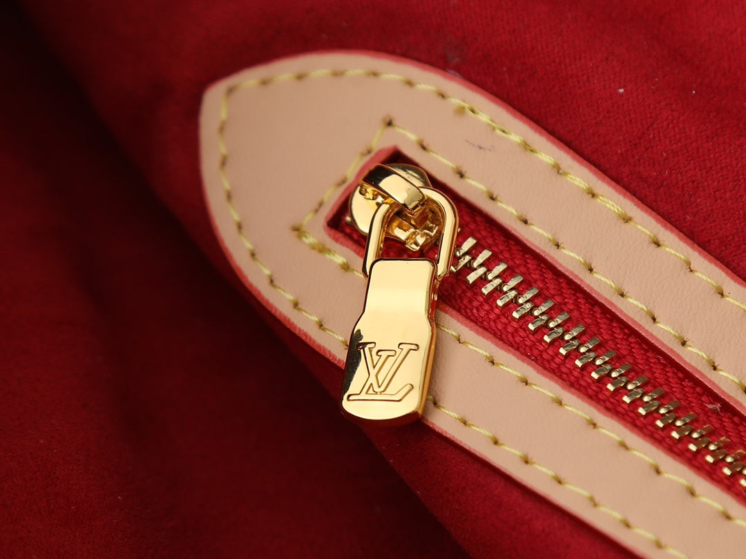 B1P46E173 Popular leather bag