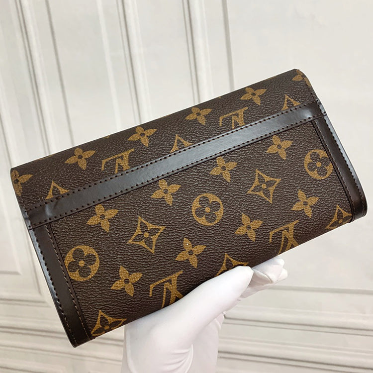 B1X41E10 Popular leather wallets