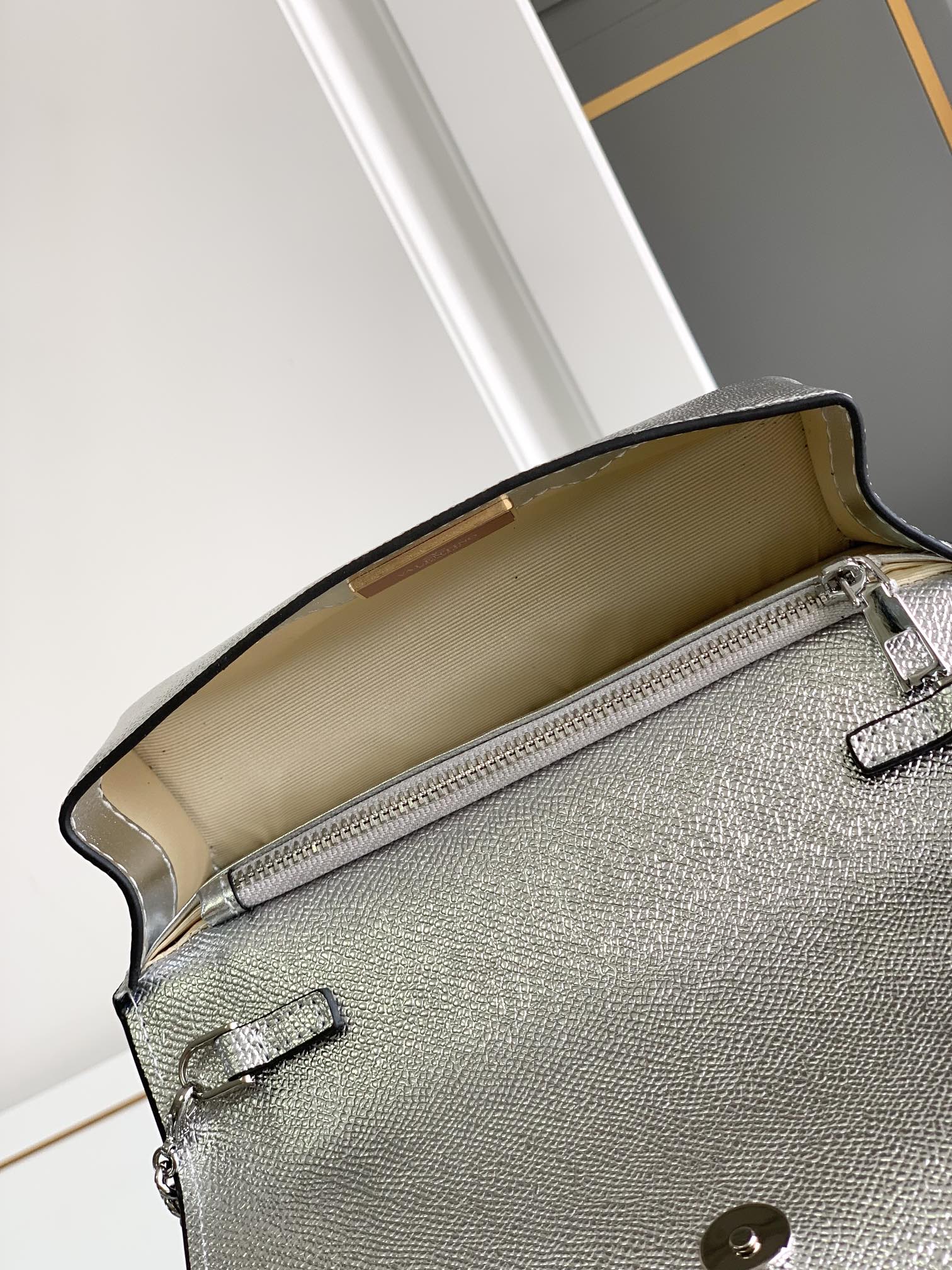 B1X44VL272 Popular leather bag 
