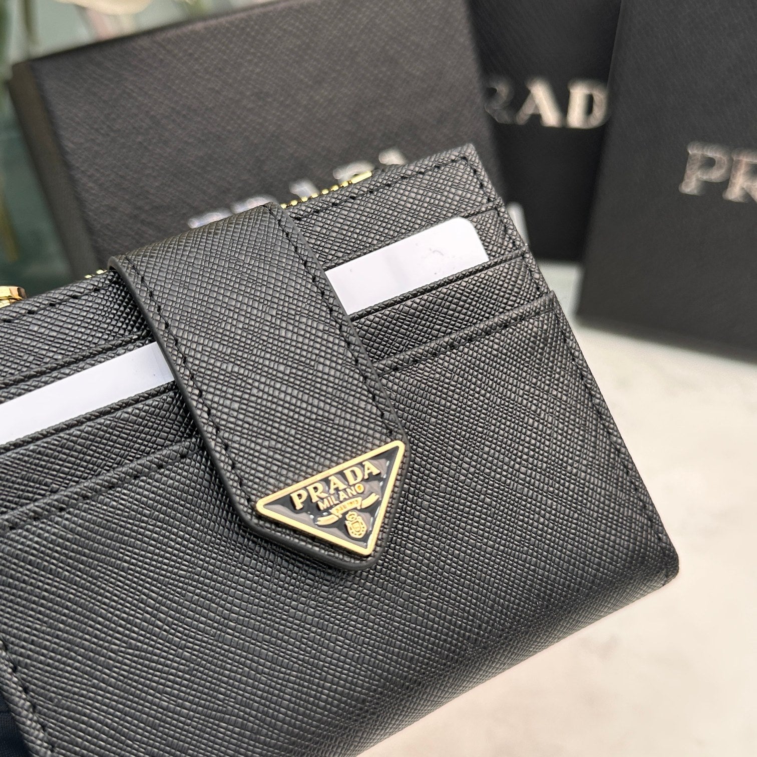 B1P36P1 Popular card holder