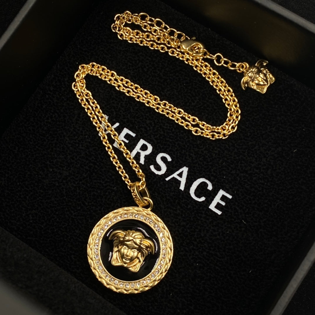 X1R75V80X Popular  Necklace . Bracelets