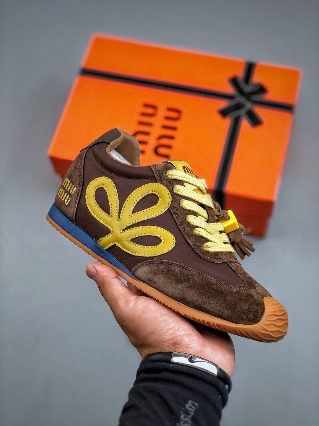 Z4Q95A82 Popular Shoes