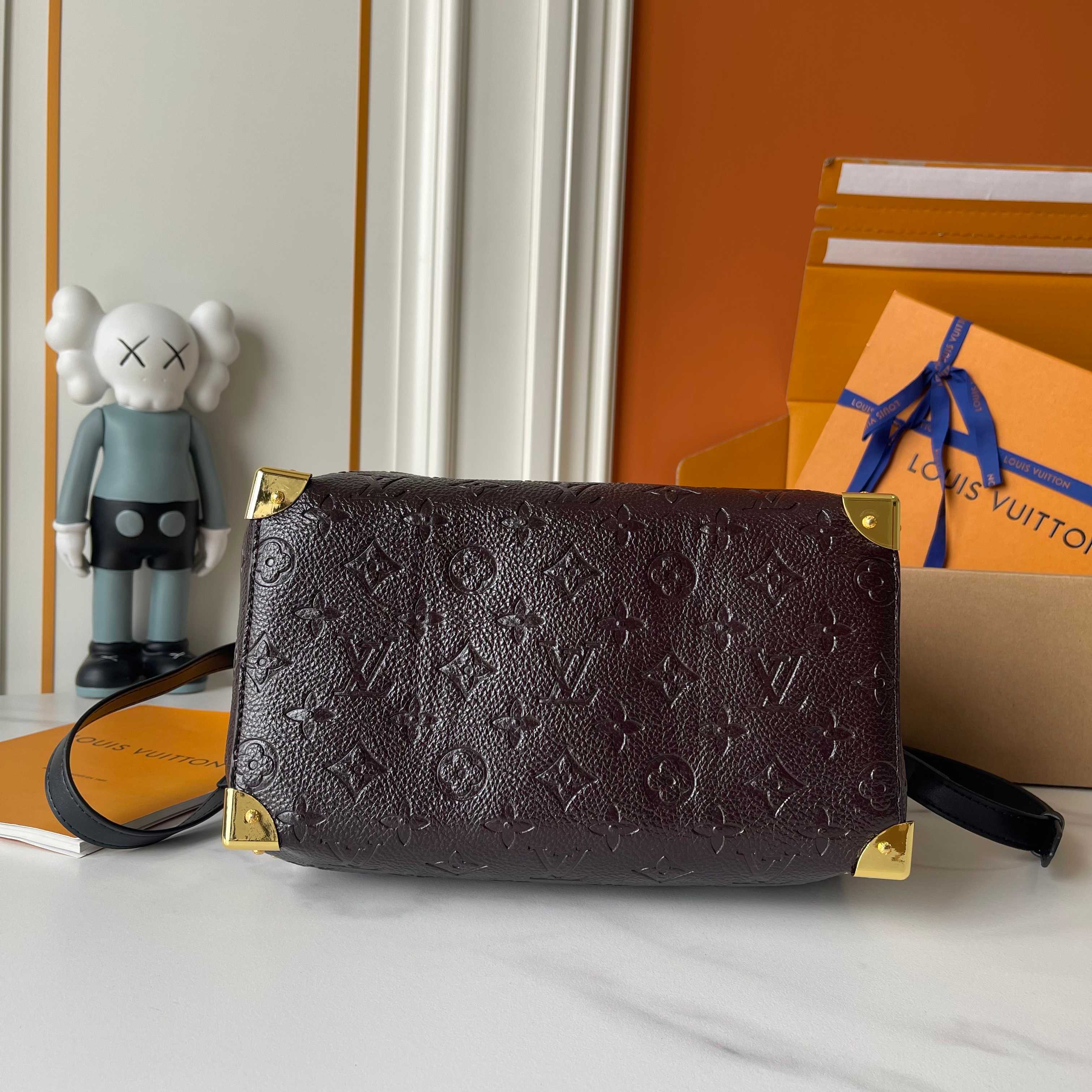 B1P46E77 Popular leather bag